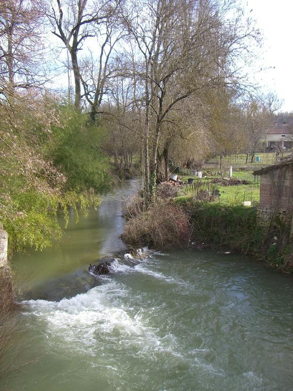 Les Heures Claires Cahuzac-sur-Vere Bagian luar foto